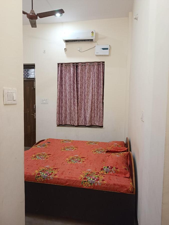 Kamla Guest House Kushinagar Exterior photo